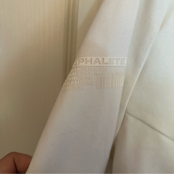 Alphalete Identity Cargo Joggers and Hoodie Color Sea shell - Picture 10 of 12